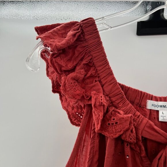 ROOMMATES Women's Eyelet Lace Top Off Shoulder Cinnamon Size Large - Picture 5 of 9